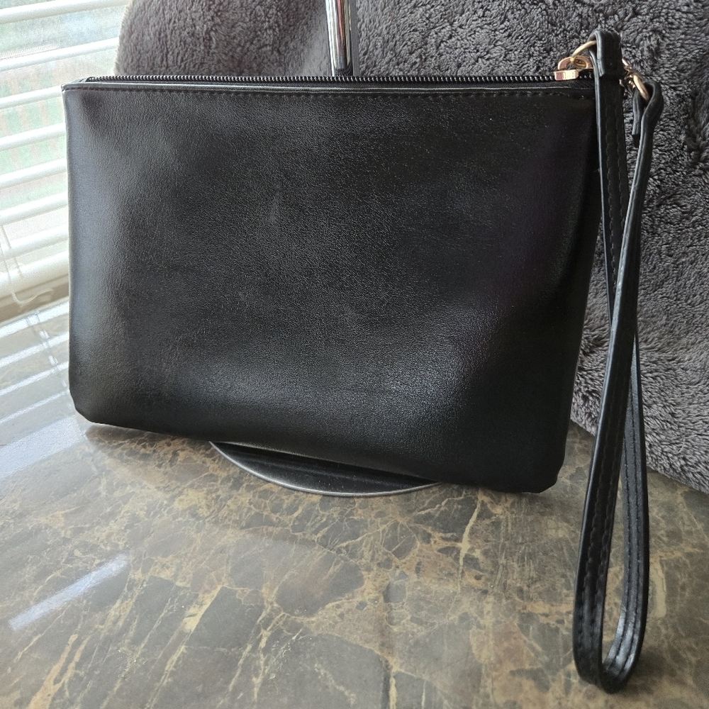 Victoria Secrets Makeup Case/Wristlet - Picture 3 of 6